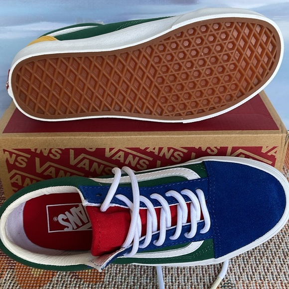 Vans WMNS Old Skool
(Vans Yacht Club) Blue/Green 
VN0A38G1R1Q US
Sneakers - Picture 4 of 16